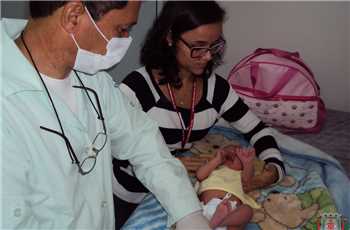 Policlínica trabalha importância da vacinação e do aleitamento materno